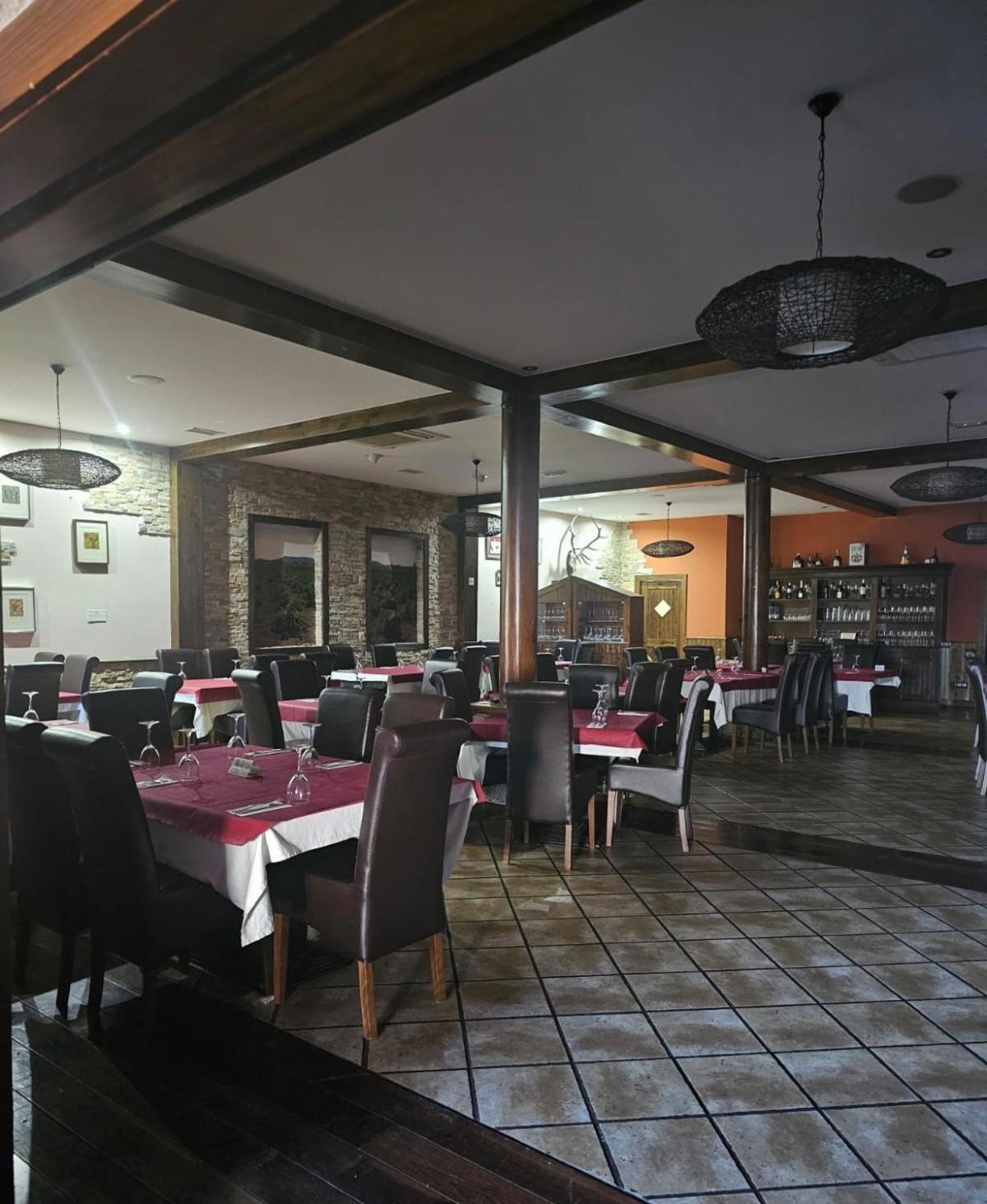 Hotel Restaurante El Patas Corral de Almaguer ภายนอก รูปภาพ