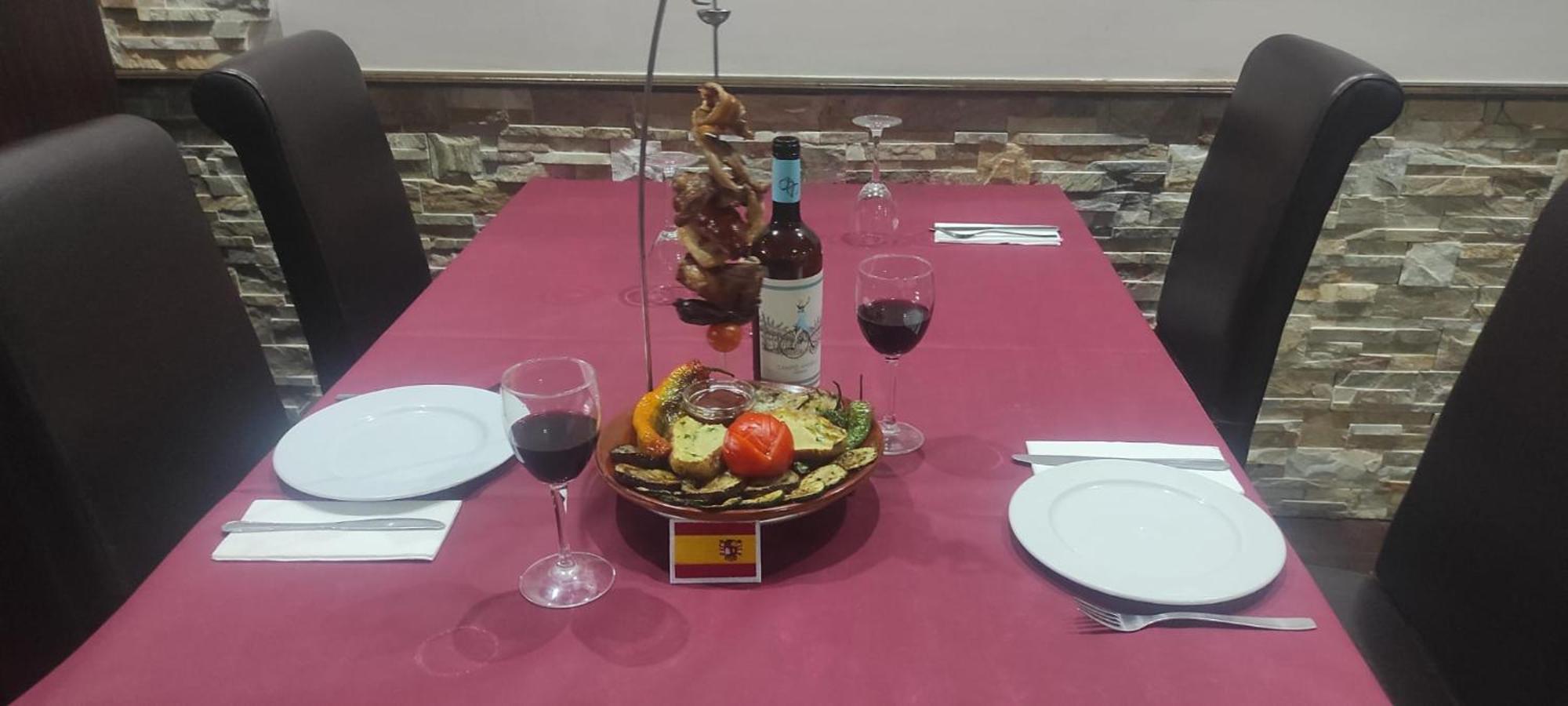 Hotel Restaurante El Patas Corral de Almaguer ภายนอก รูปภาพ